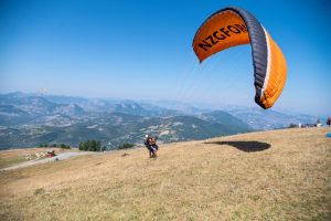Baptême parapente lac de Serre-Ponçon
