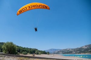 le vol en parapente autour du lac de Serre-Ponçon