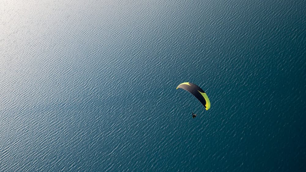 Saut parapente lac de serre ponçon a propos